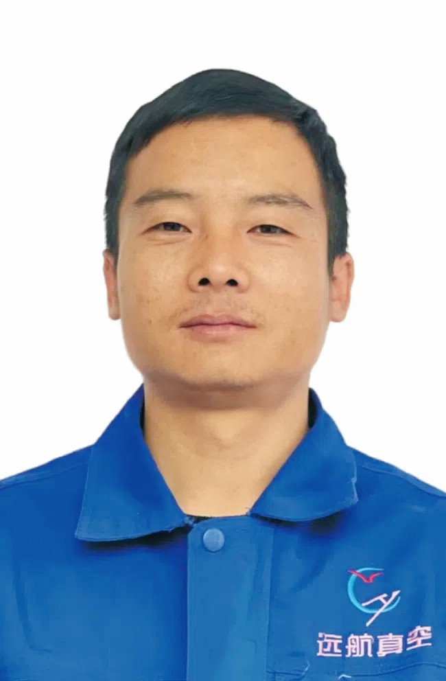 王 伟